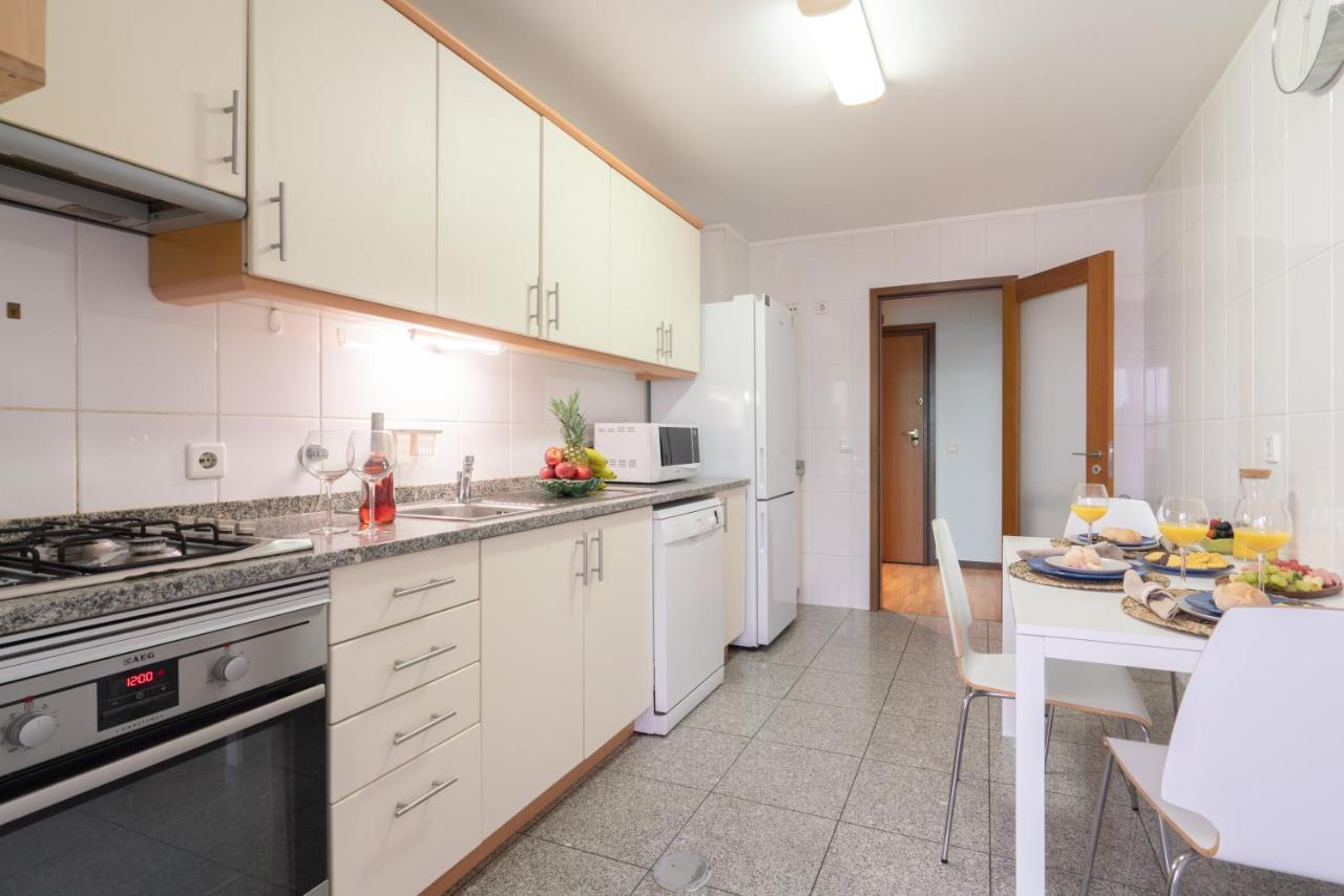 Cozy Sunny Flat W/ Terrace - Sao Joao