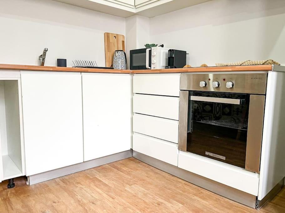 Magnificent Egas Moniz By Unique Hosts Apartment *