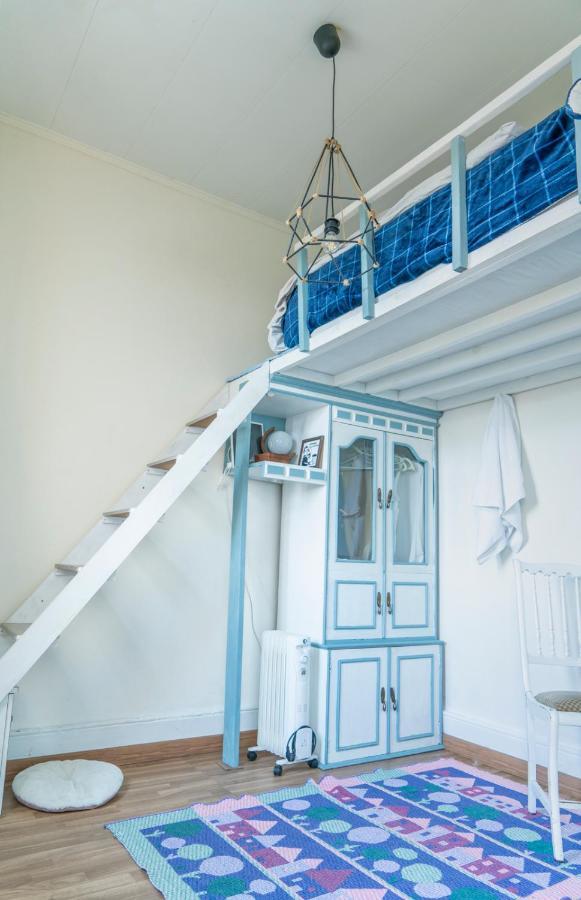 Bed & Breakfast Growth House