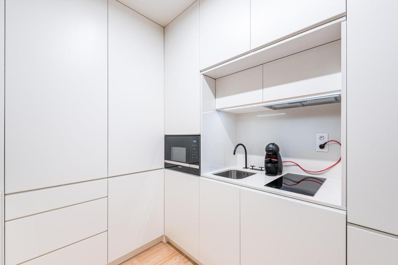 Door 65 - Historical Center Apartment Porto