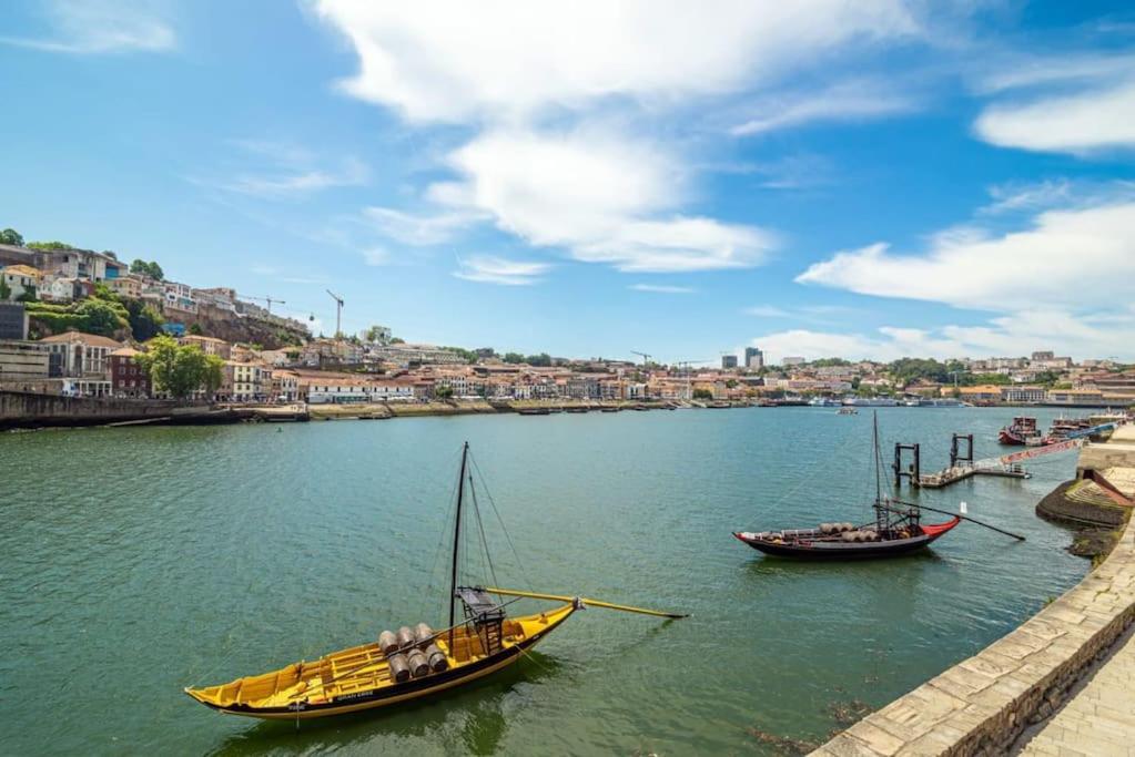 Bombarda Vii By Innkeeper * Porto