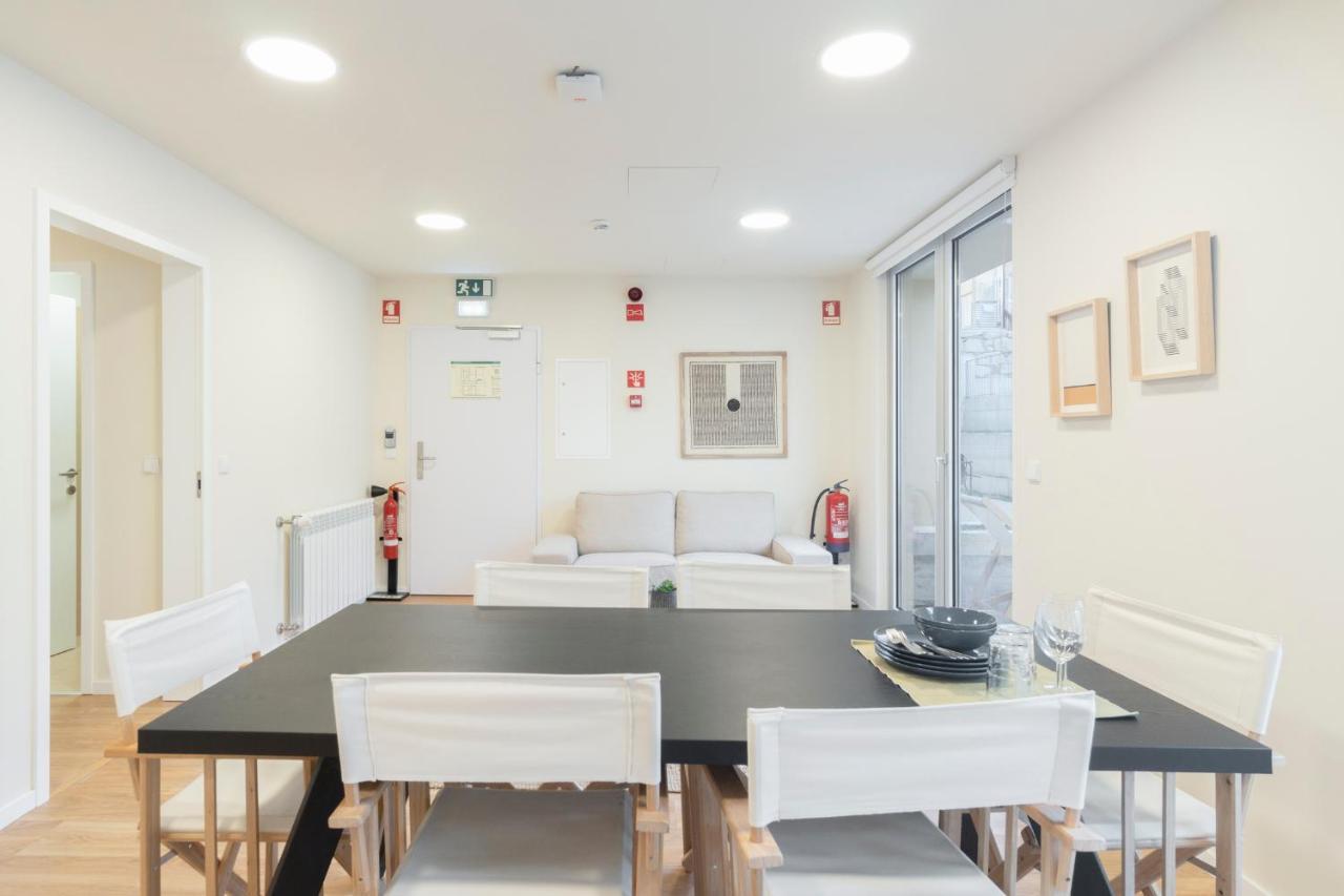 Apartment Two Bedroom With Patio Near The *