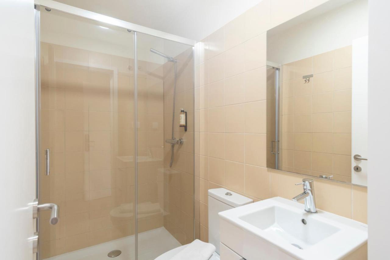 Two Bedroom With Patio Near The Apartment *