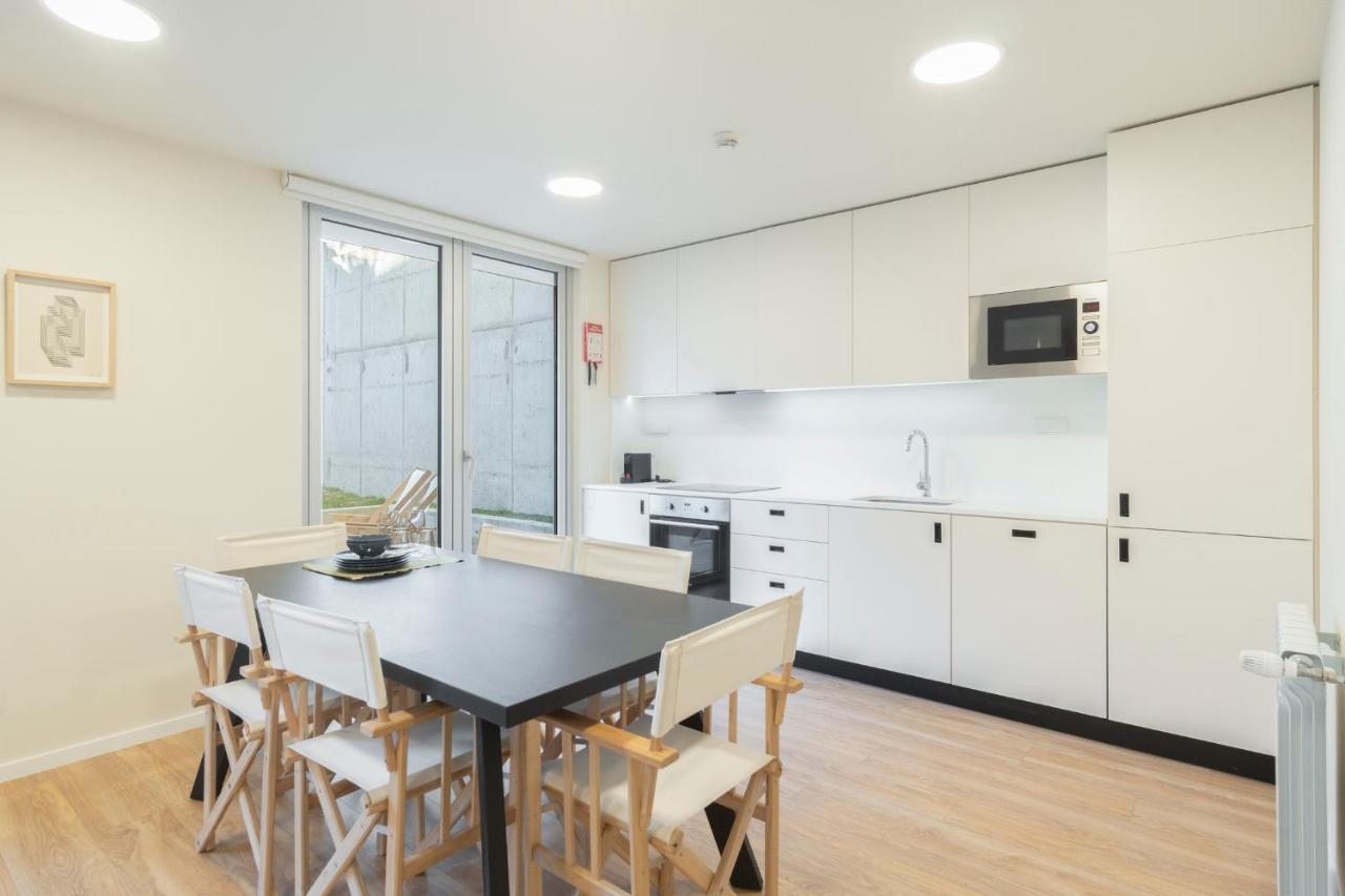 Apartment Two Bedroom With Patio Near The *