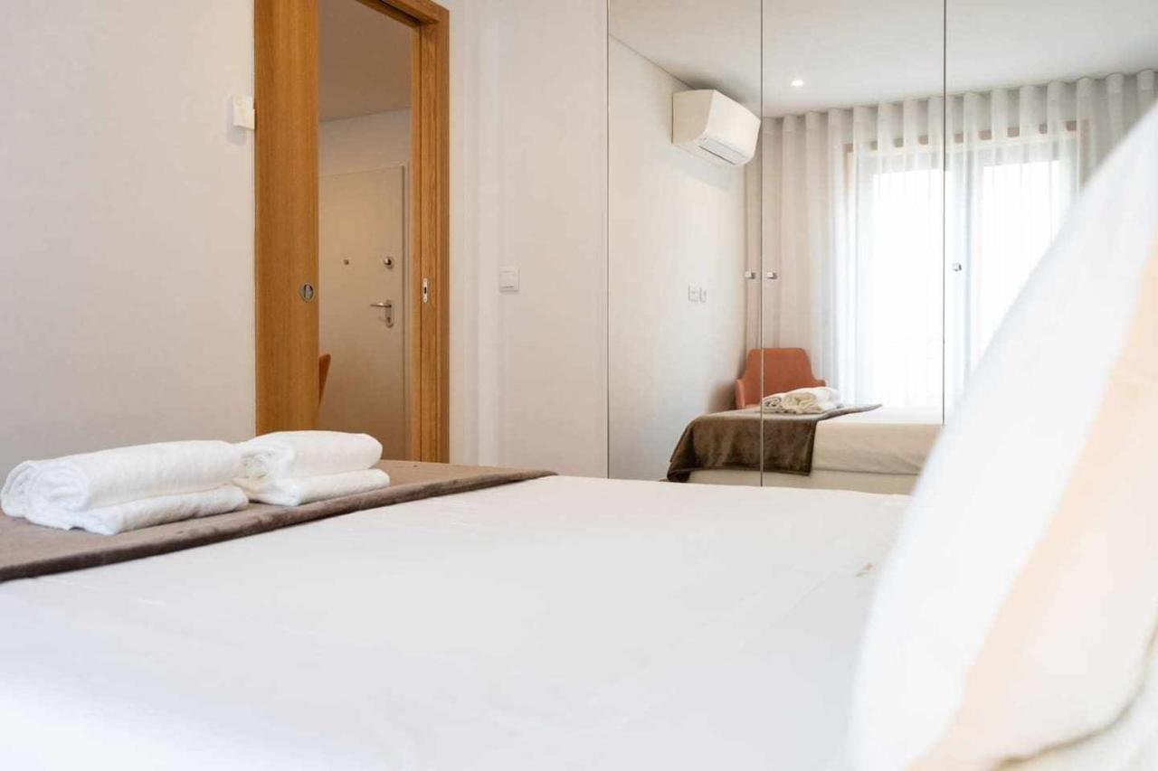 The Poets By Destiny Houses Porto
