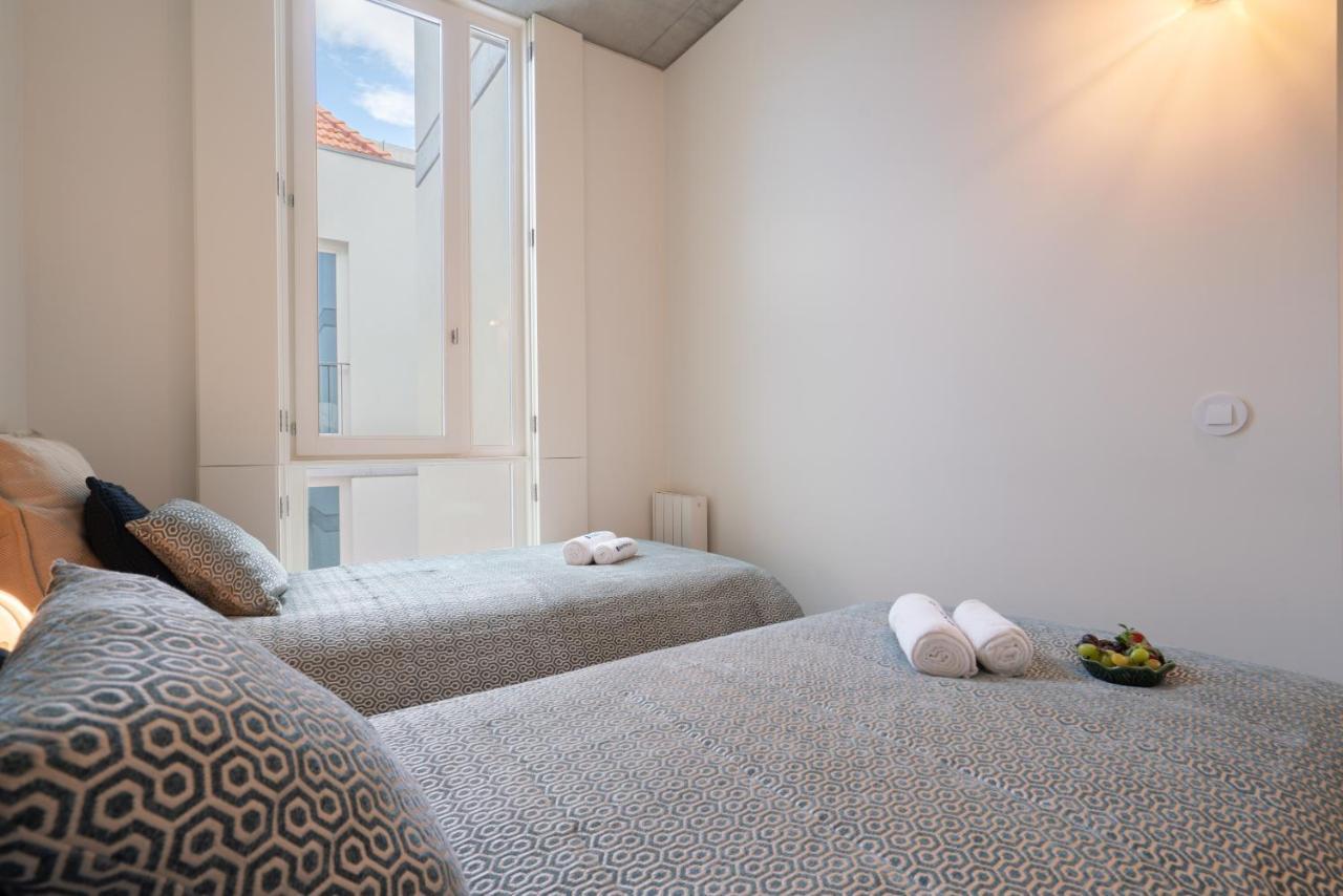 Host Wise - Luxurious Private Flats - Balcony Porto