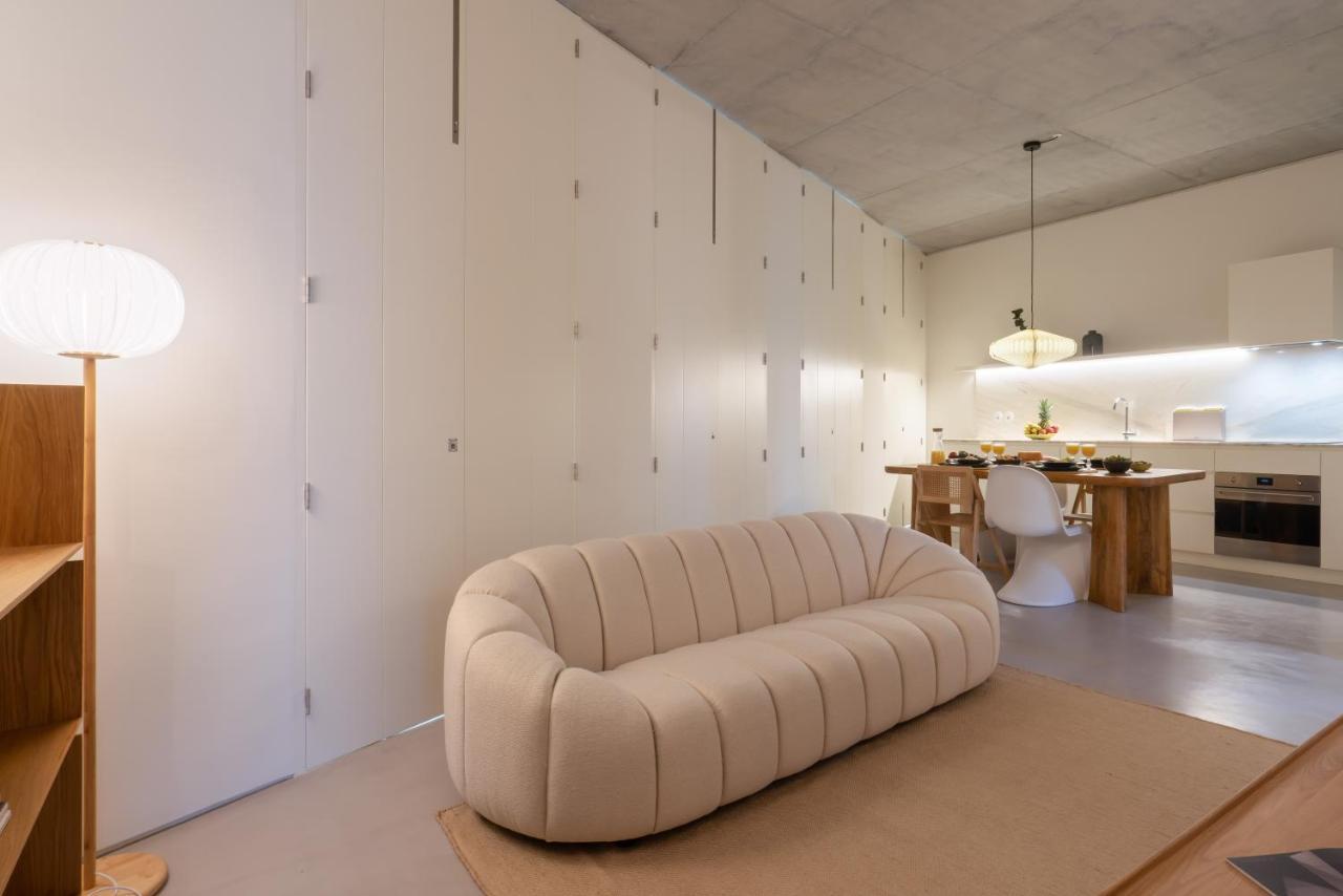Host Wise - Luxurious Private Flats - Balcony * Porto