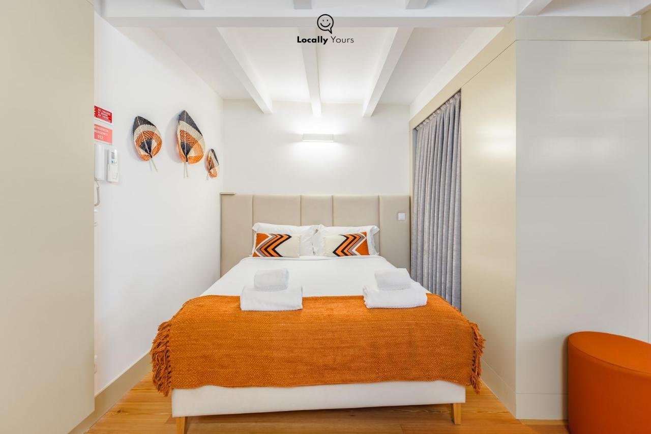 Locally Yours Flores Apartment Porto