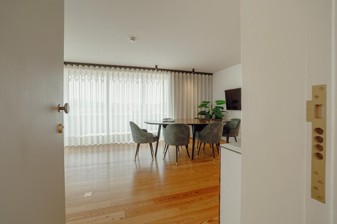 Downtown Penthouse With River View By Vacationy Porto