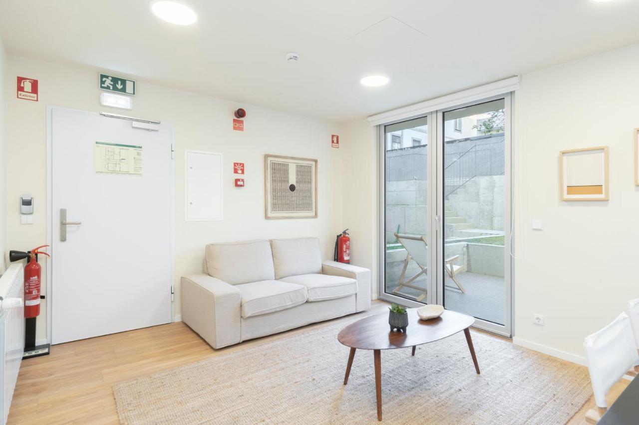Two Bedroom With Patio Near The Apartment