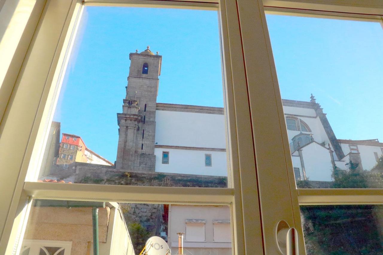 A Window To - Premium By The River * Porto
