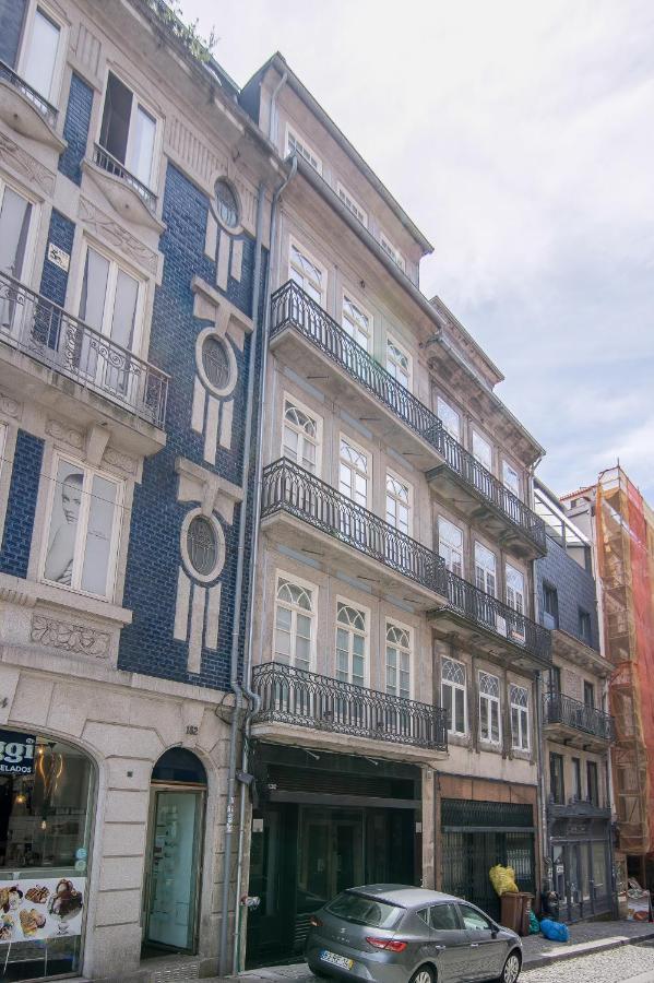 Almada 180 Appartement *