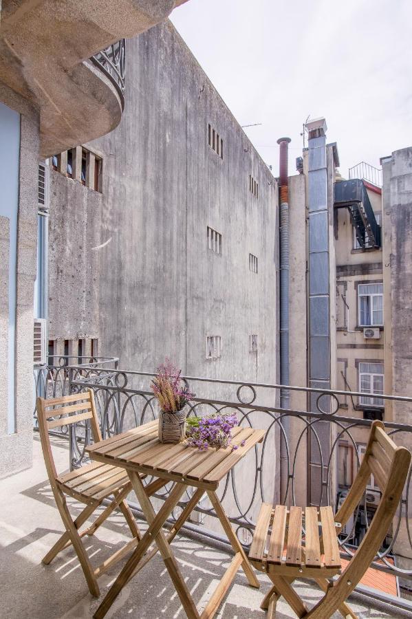 Appartement Almada 180 *