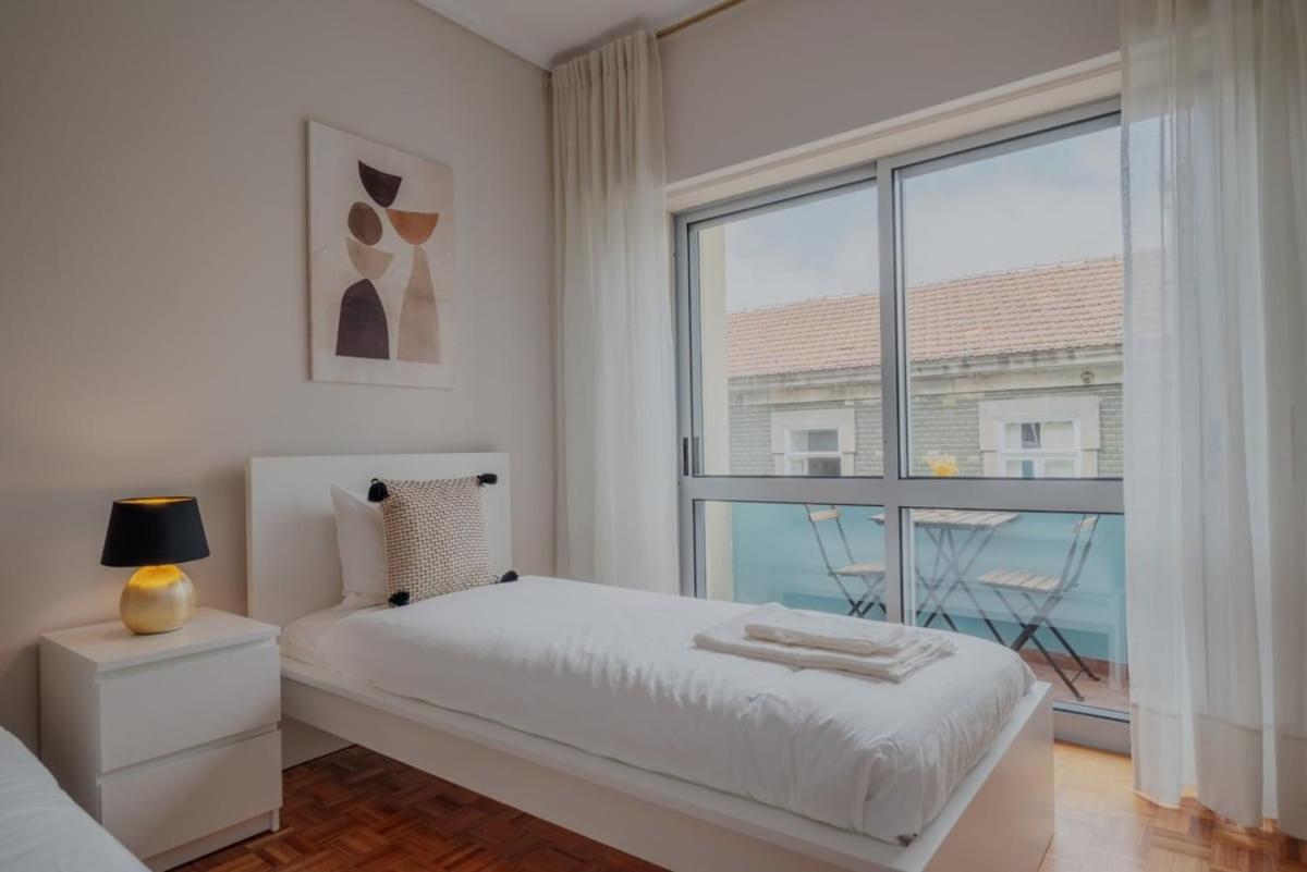 Sunny And Spacious House, 4bd 3bath Downtown Apartment