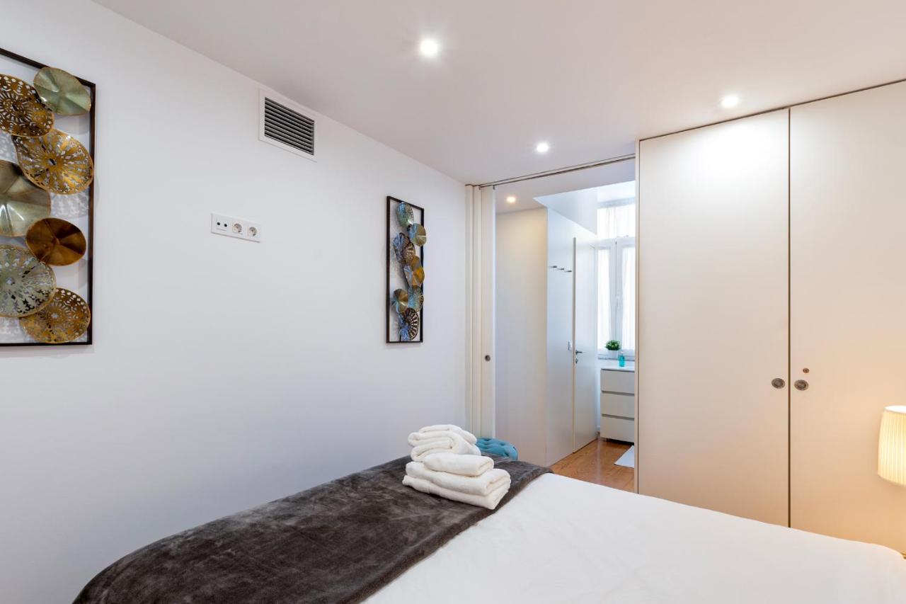 Apartment Center Modern In