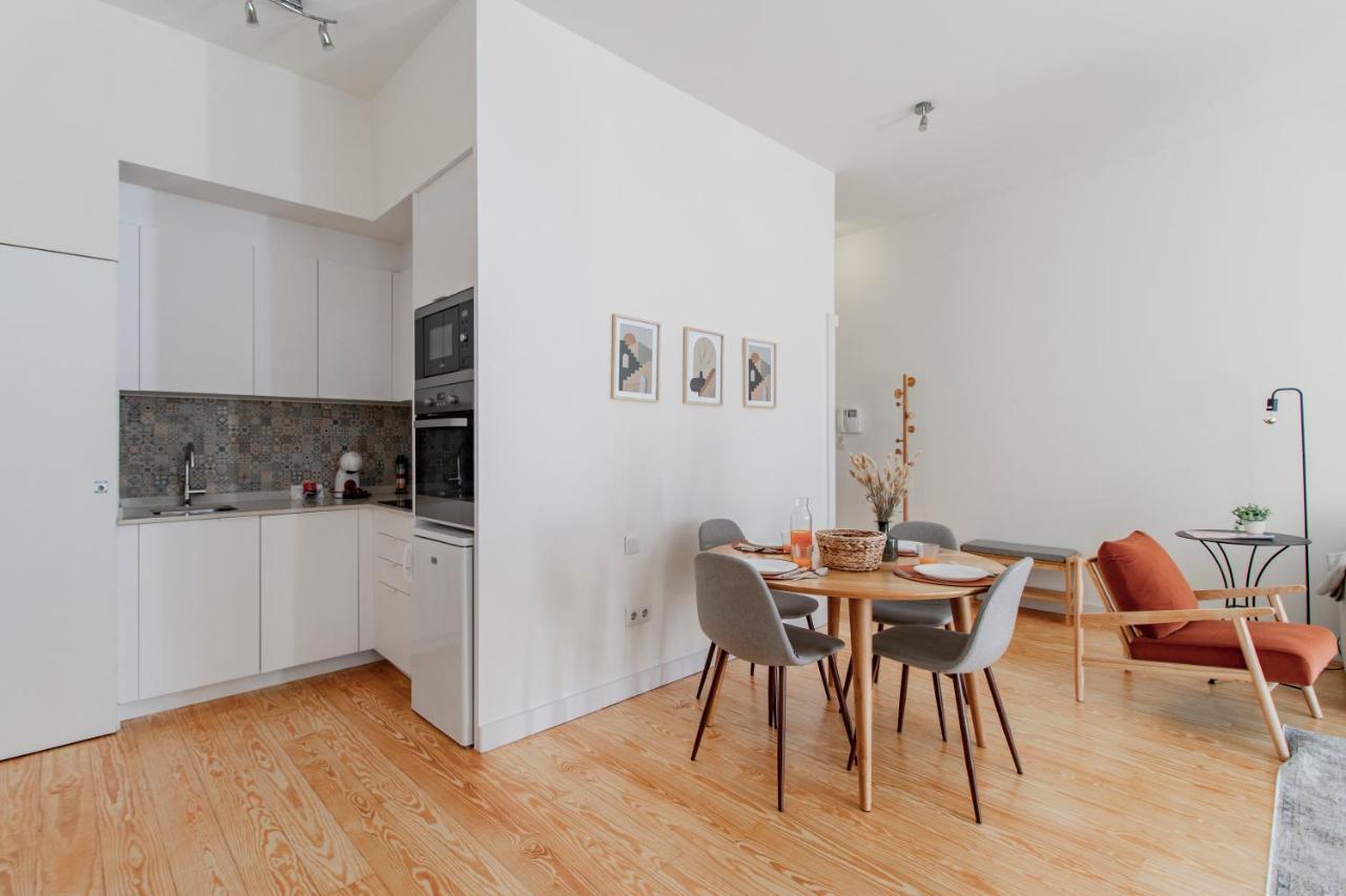 Virtudes Flat W/ Ac & Balcony By Lovelystay Porto