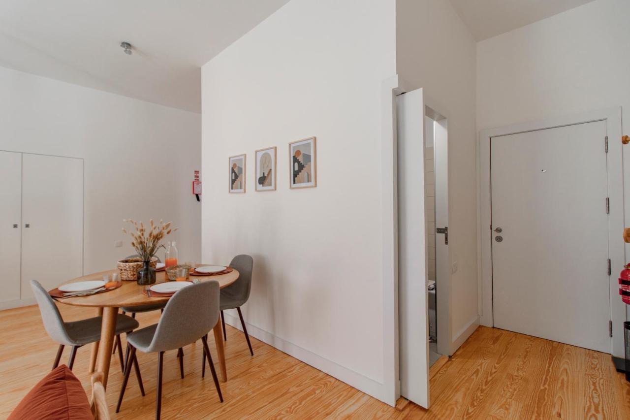 Virtudes Flat W/ Ac & Balcony By Lovelystay Apartment Porto