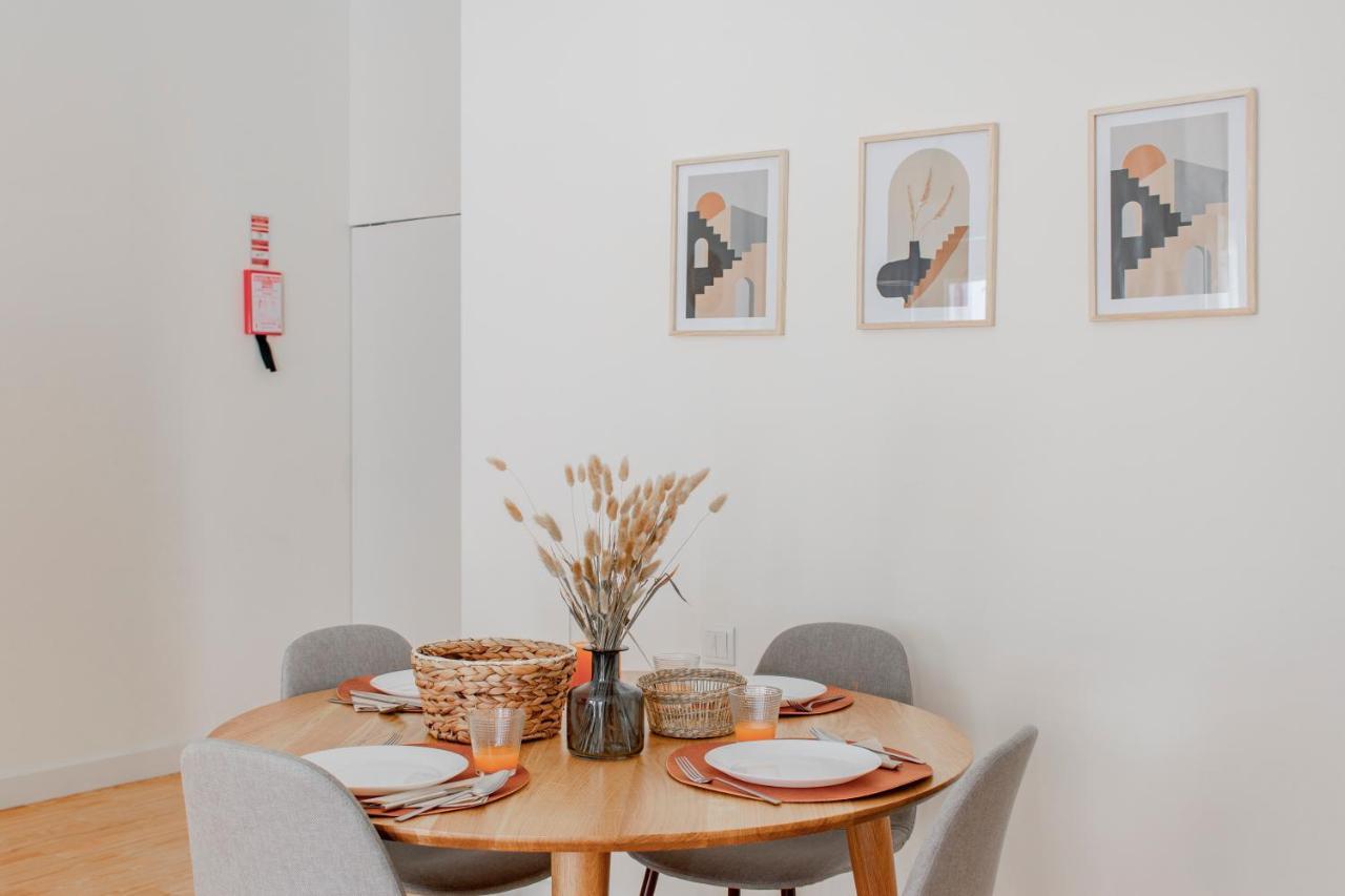 Apartment Virtudes Flat W/ Ac & Balcony By Lovelystay *