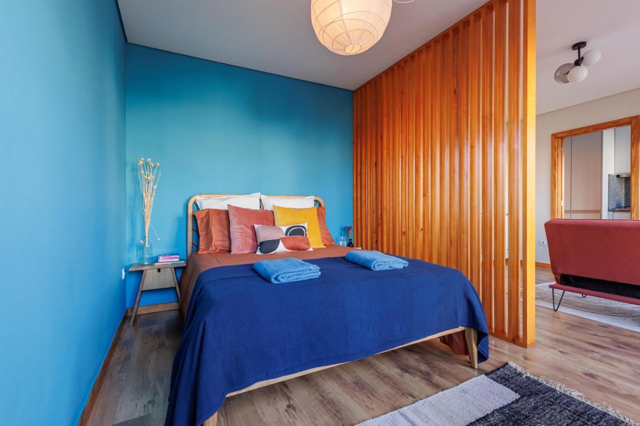 A Pop Of Color By Lovelystay Apartment