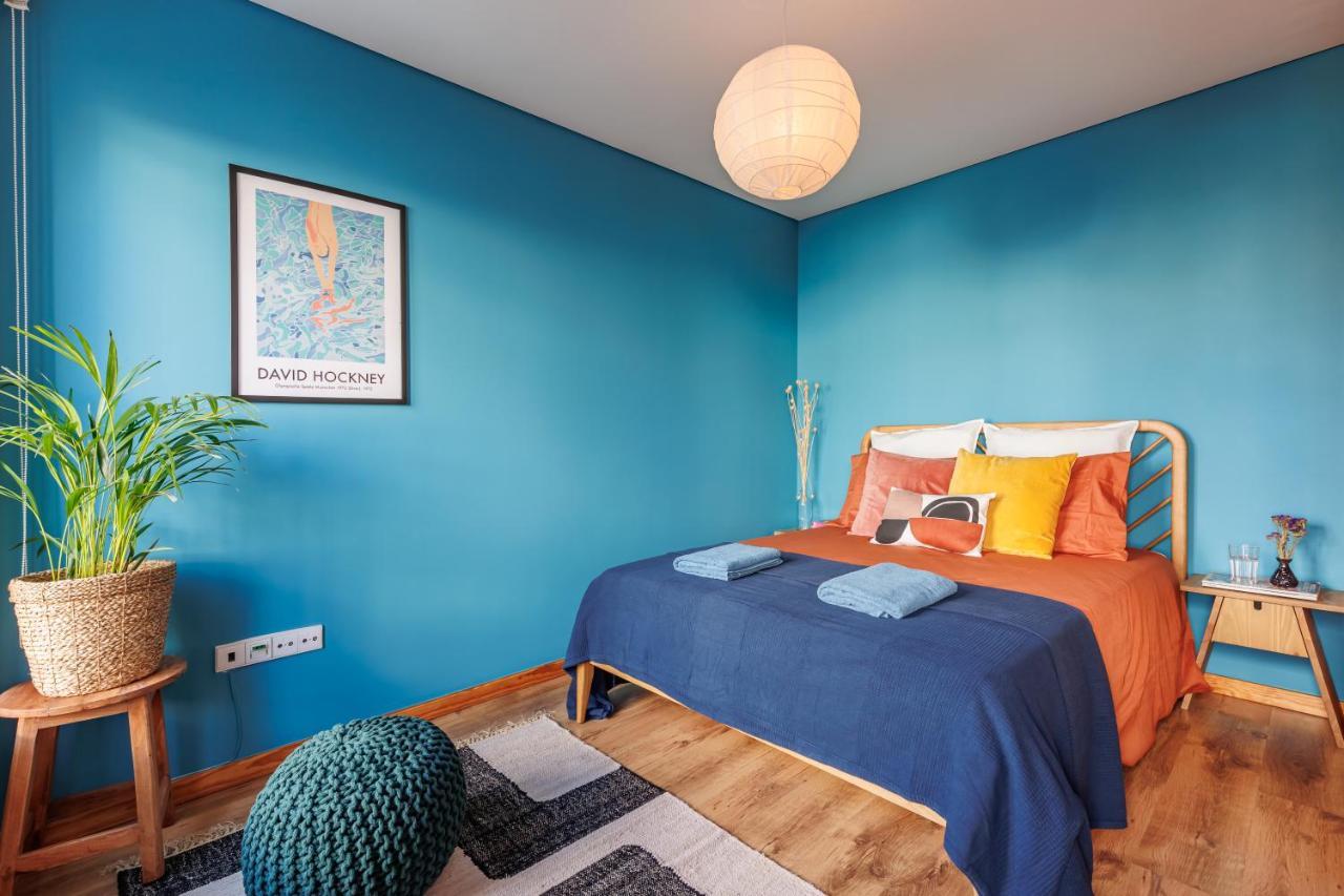 Appartement A Pop Of Color By Lovelystay *
