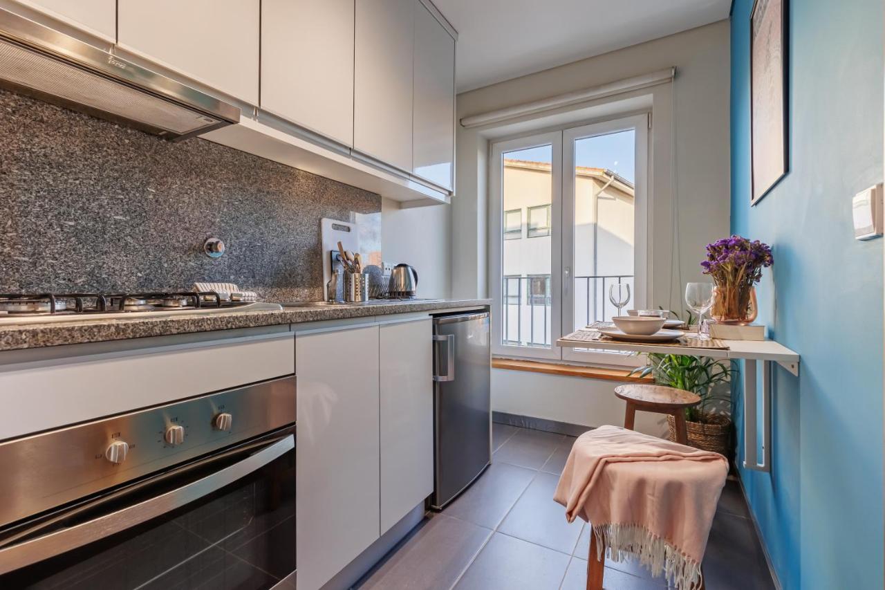 A Pop Of Color By Lovelystay Appartement Porto