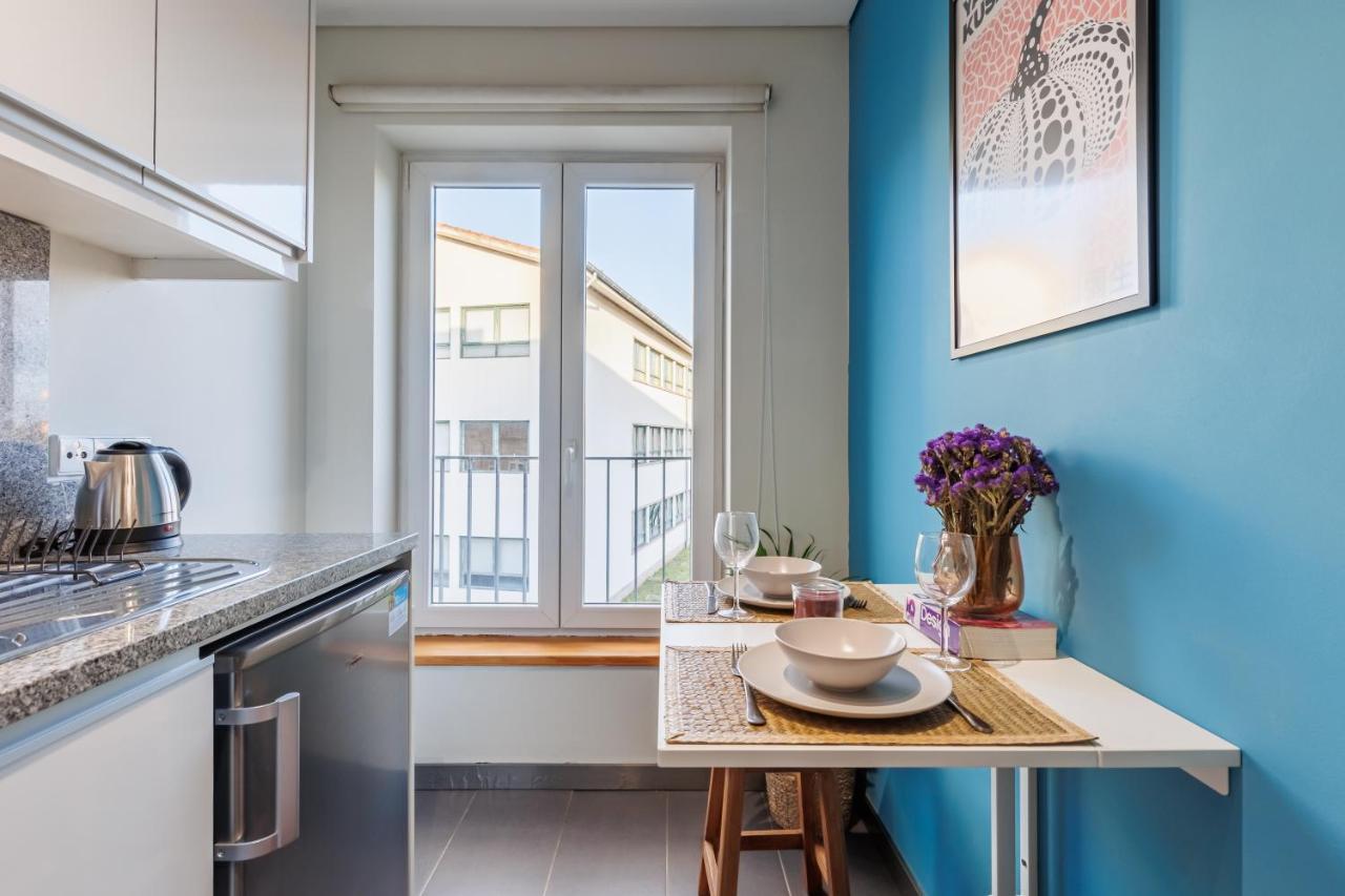 Appartement A Pop Of Color By Lovelystay Porto