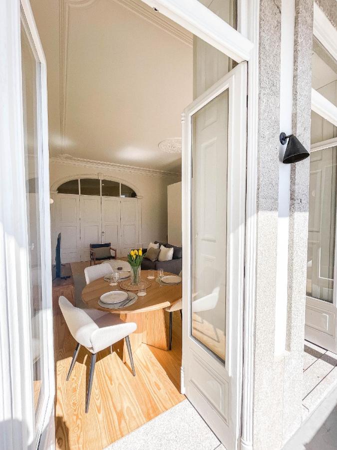 Modern Charming Loft With Balcony In Porto