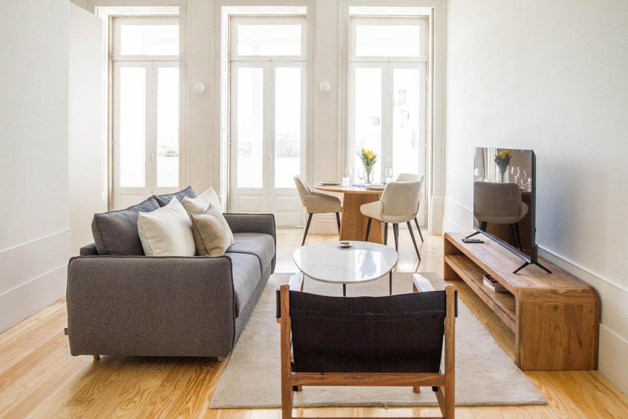 Apartment Modern Charming Loft With Balcony In Porto