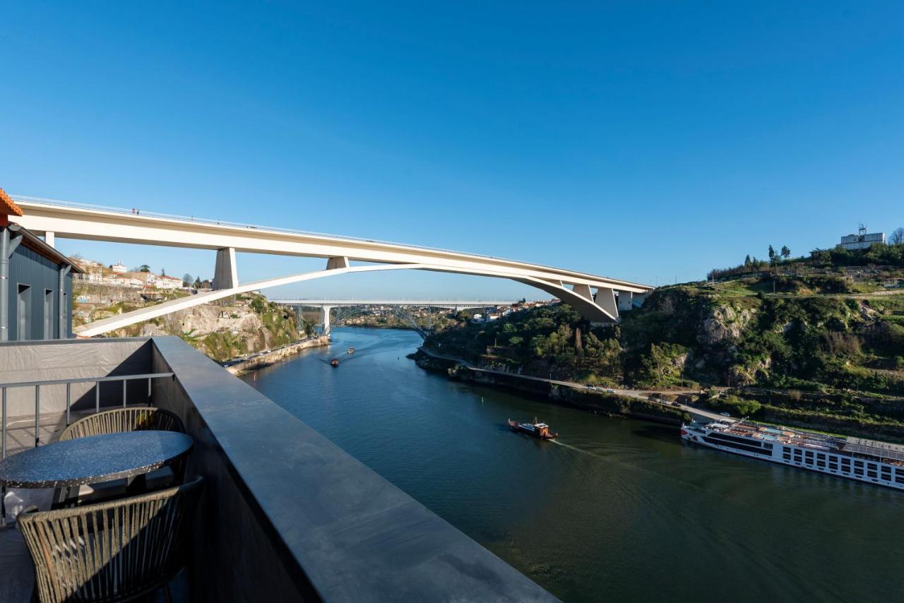 Unique T2 W/ Top View Of The River By Lovelystay Porto