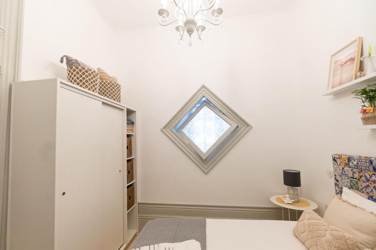 Contemporary In Center Apartment Porto