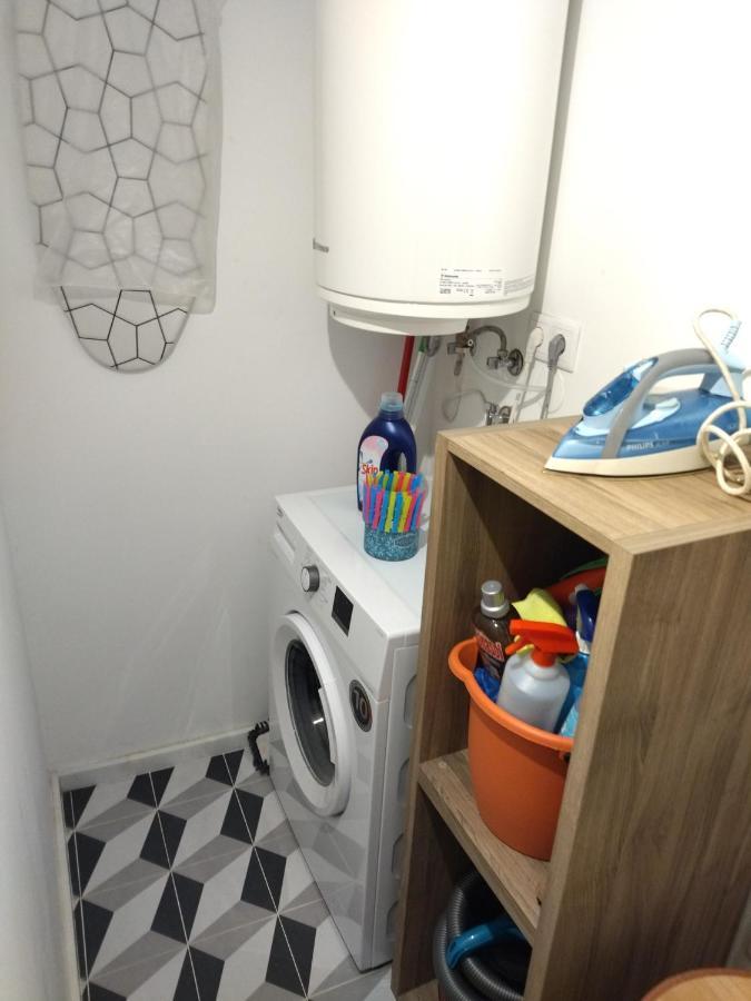 Santa Catarina Patio - With Washer Machine * Porto