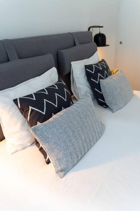 Apartment - Your Avant-garde Getaway