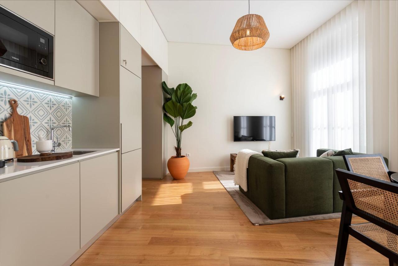 Apartment Mouzinho Da Silveira 215 By Lovelystay Porto