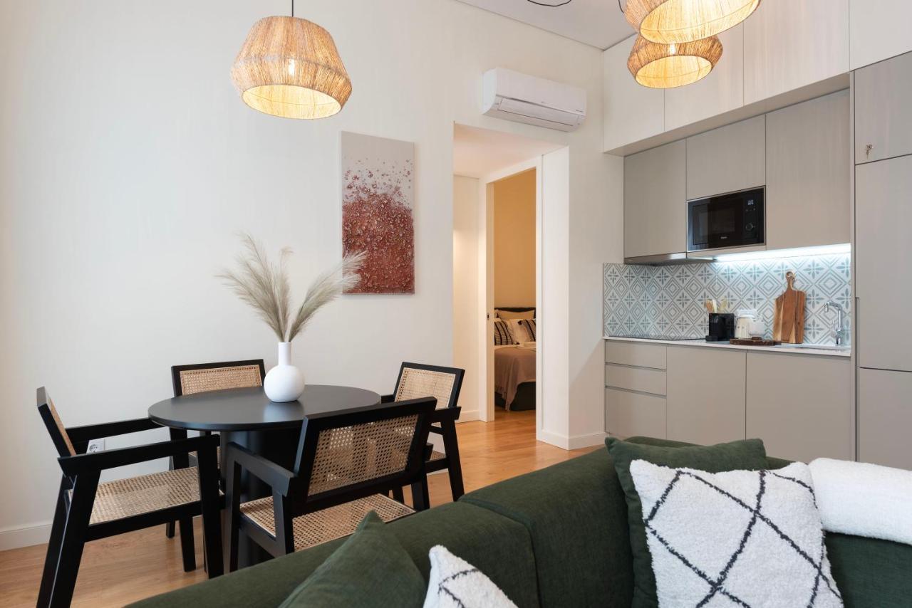 Mouzinho Da Silveira 215 By Lovelystay Apartment