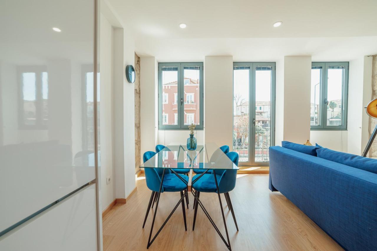Modern & Stylish By Vacationy Apartment *
