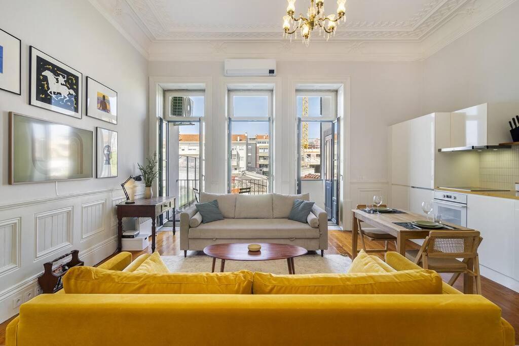 Stylish Downtown Apartment *