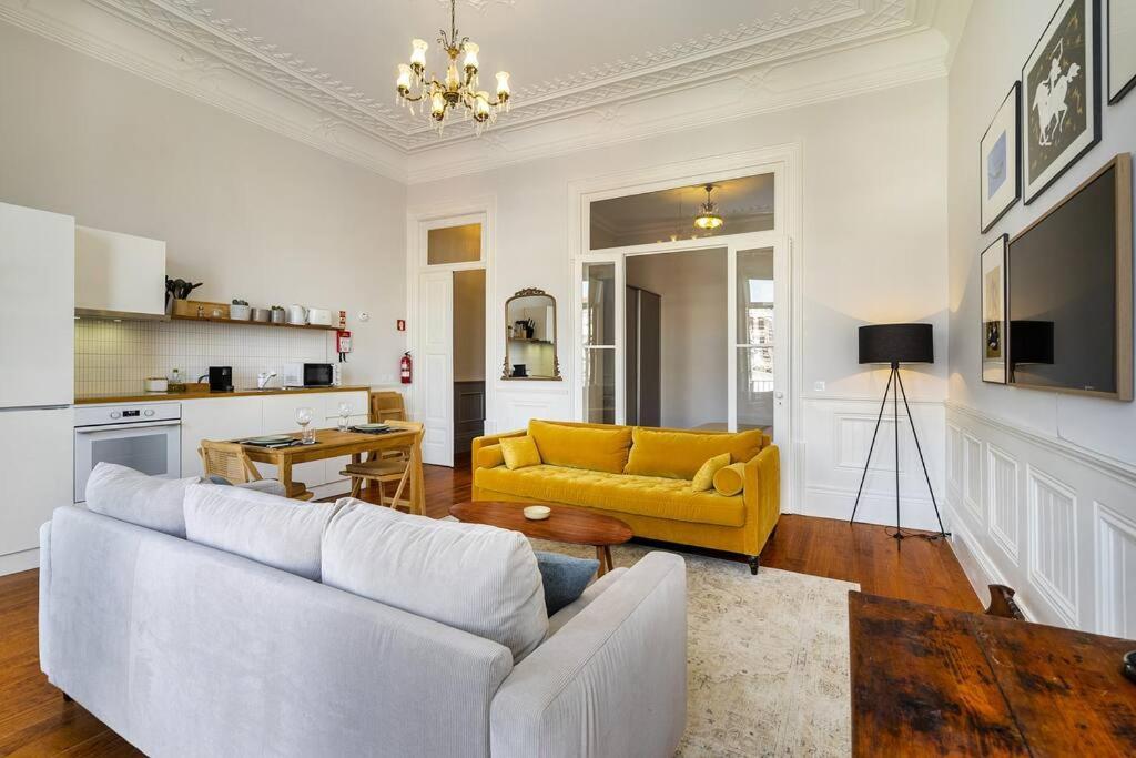 Stylish Downtown Apartment Porto