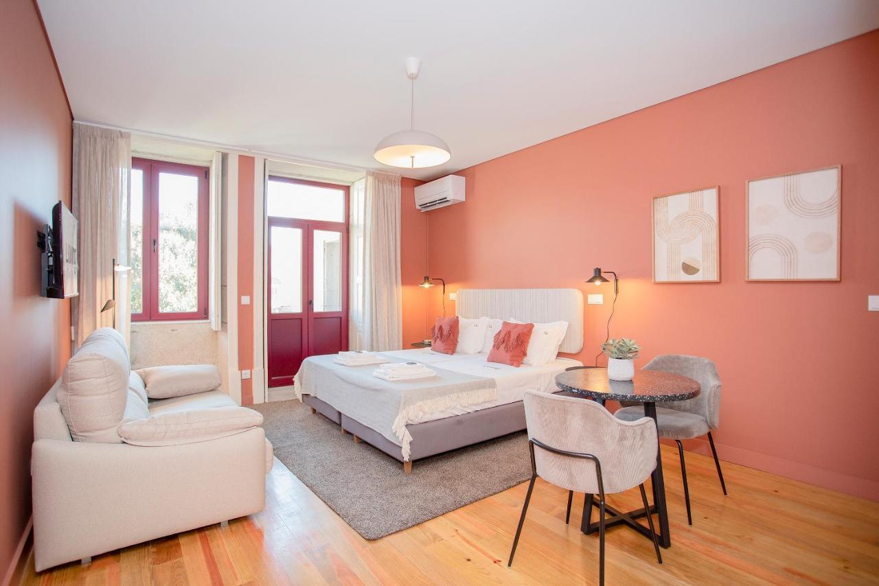 Liiiving In - Historic Clerigos Apartment