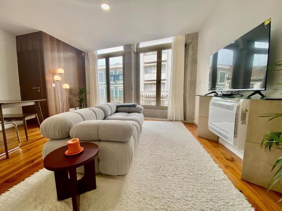 Padre Antonio Vieira Flat E - 2 Bedroom Near Campanha Train Station Apartamento *
