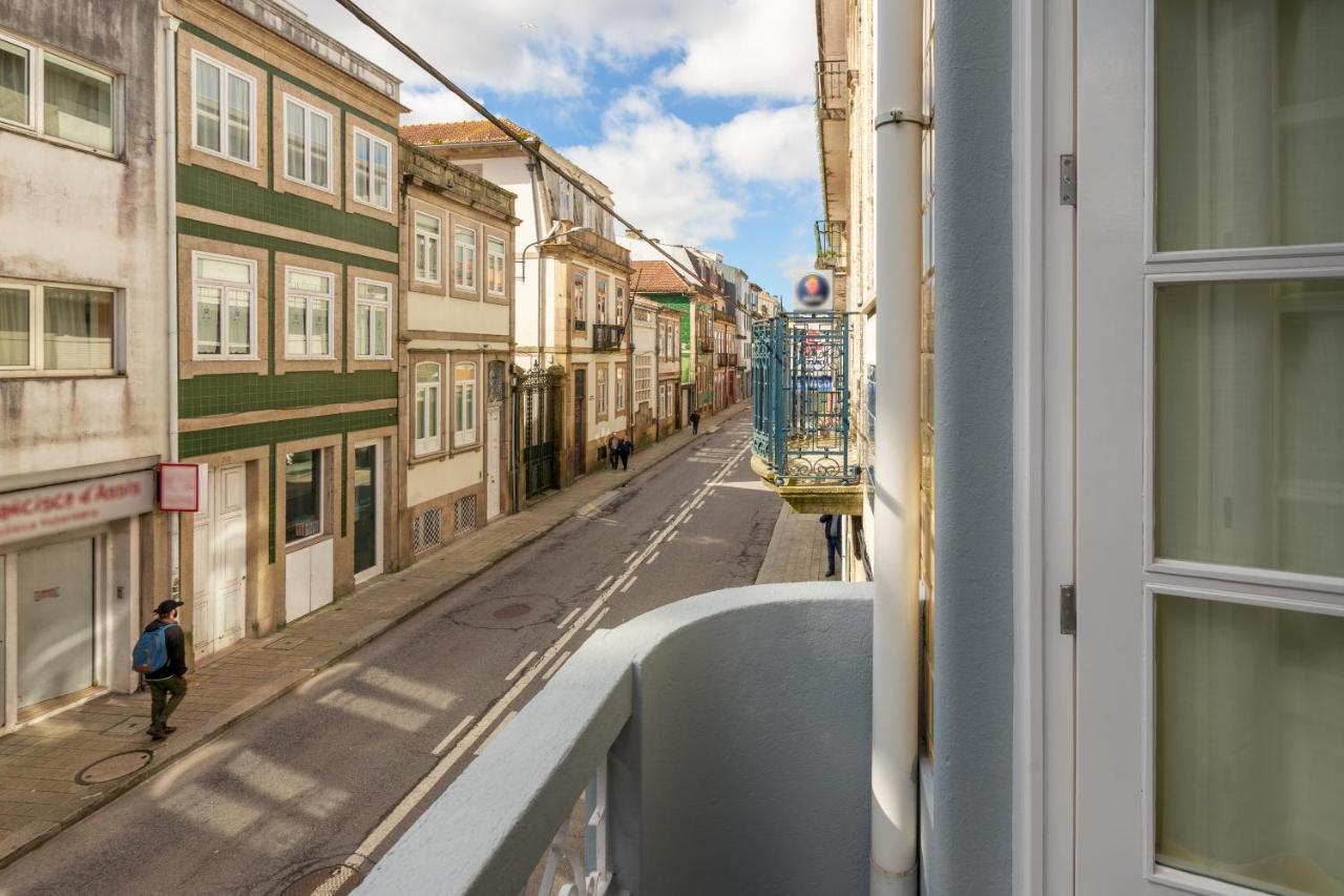 731 Costa Cabral Metro Apartamento *