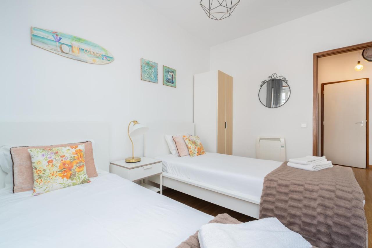 Apartment Renovated 3br Near Hotspots With Great Value