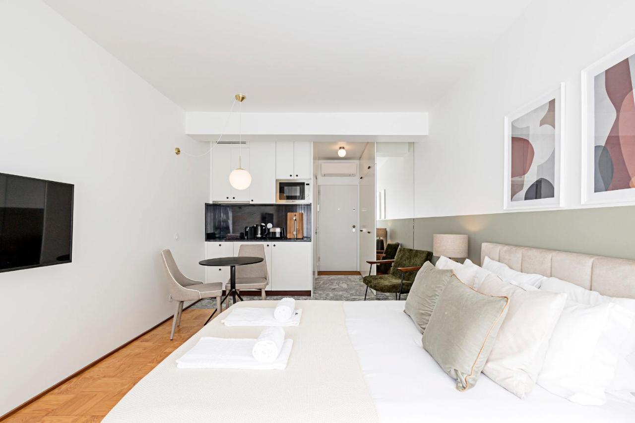 Ceuta By Lovelystay Apartment