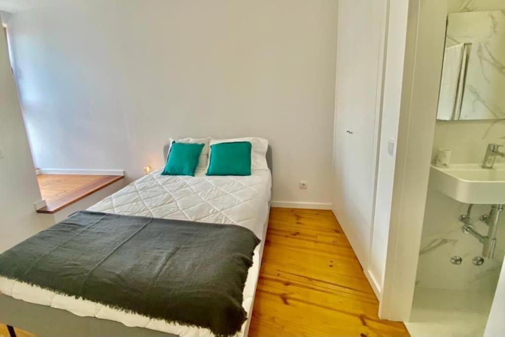 Padre Antonio Vieira Flat E - 2 Bedroom Near Campanha Train Station Porto