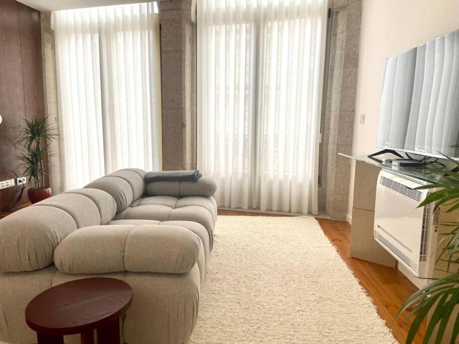 Apartamento Padre Antonio Vieira Flat E - 2 Bedroom Near Campanha Train Station Porto