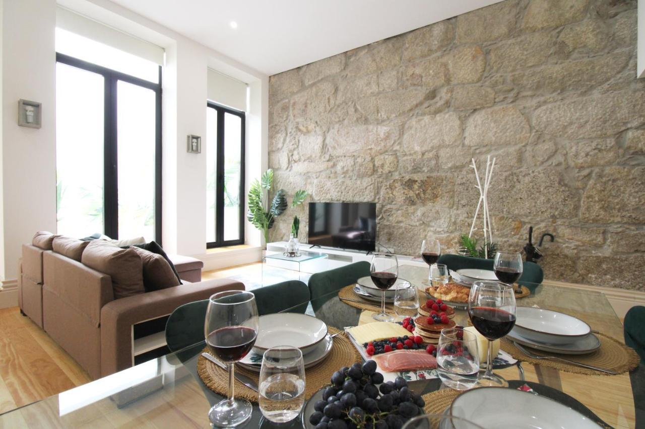 Unique Downtown Garden Apartment Porto
