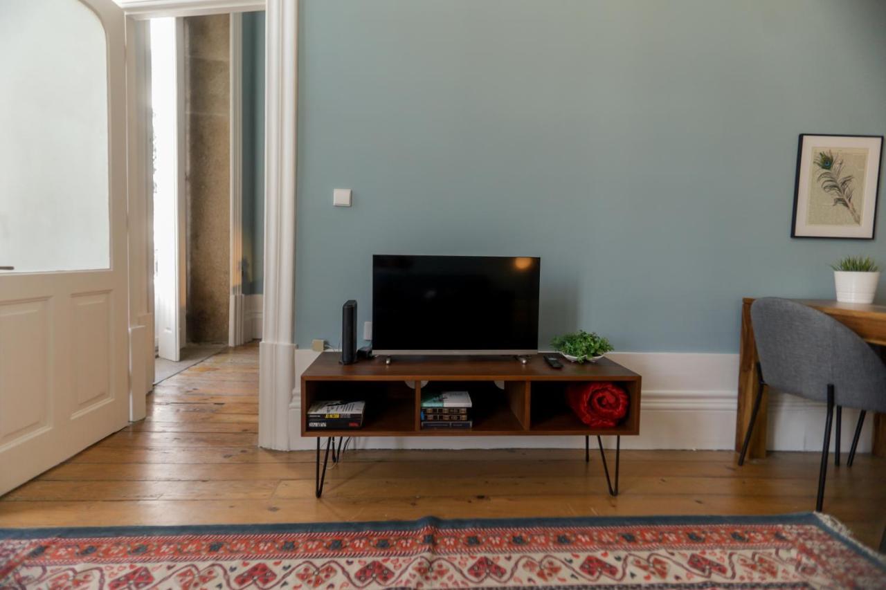 Adorable In Great Area Apartment