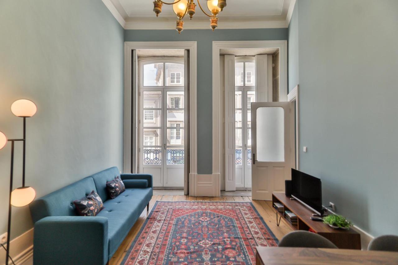 Adorable In Great Area Apartment *