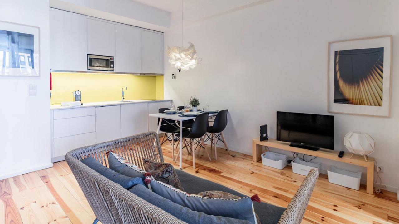 Fernandes Tomas 424 By Lovelystay Porto