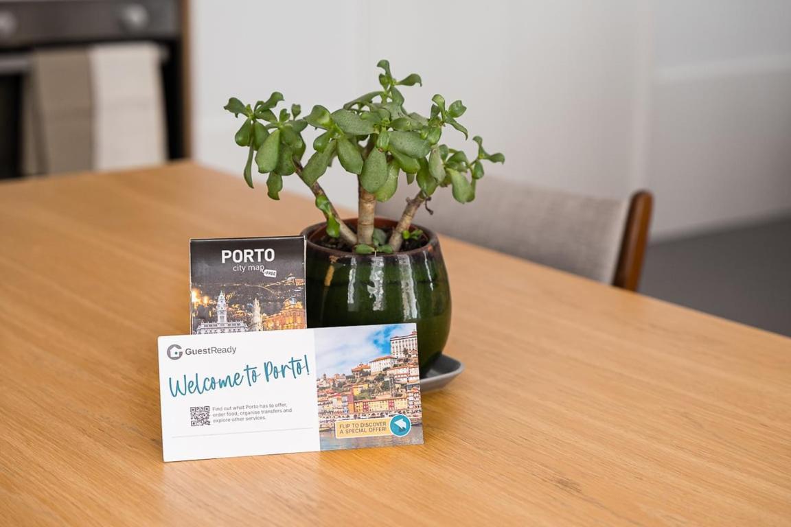 Apartment Seaside Charm In Foz Do Douro Porto