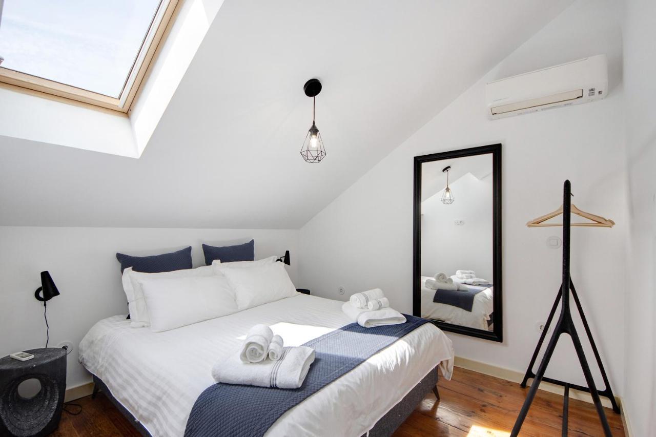 Crooked Floor House - Attic Apartment